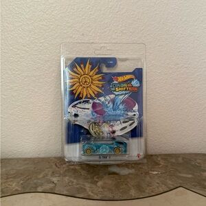 Hot Wheels Color Shifters Sean Wotherspoon x adidas Deora II Vehicle - HJV83